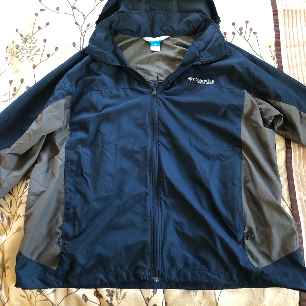 Men’s Columbia size XXL nylon jacket